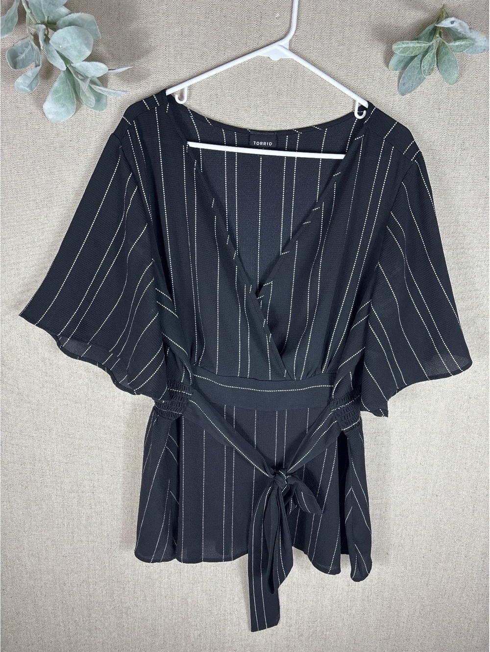 Torrid > Black V Neck Short Sleeve Wrap Blouse with Tie 2X
